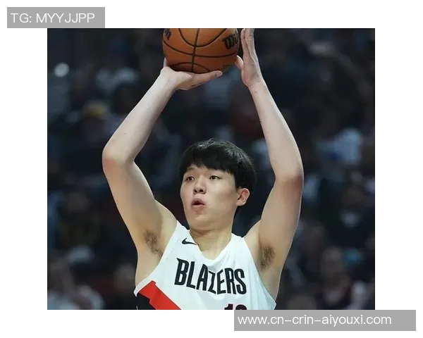 打破!杨瀚森NBA生计首进三分 两边抵触拉走暴怒哈腾劝架